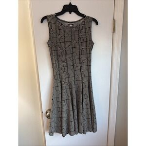 Haani Sleeveless Midi Dress Tan And Black Geometric, Print Fit And Flare Size PS